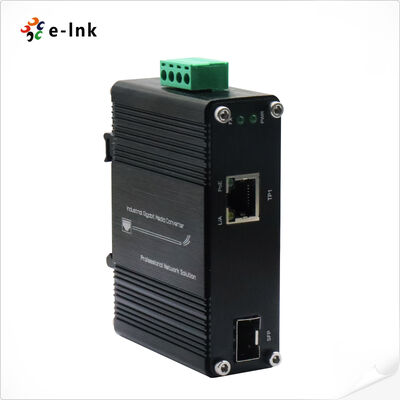 Industrieller 2,5G PoE+ Medienkonverter mit Spannungserhöhung 1xRJ45 1xSFP+ 30W Ausgang Weitbereichseingangsspannung 12-48VDC Plug-and-Play-Einrichtung